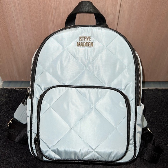 *NWT* Steve Madden Quilted Mini Backpack w/ Detachable Wristlet - Picture 1 of 16